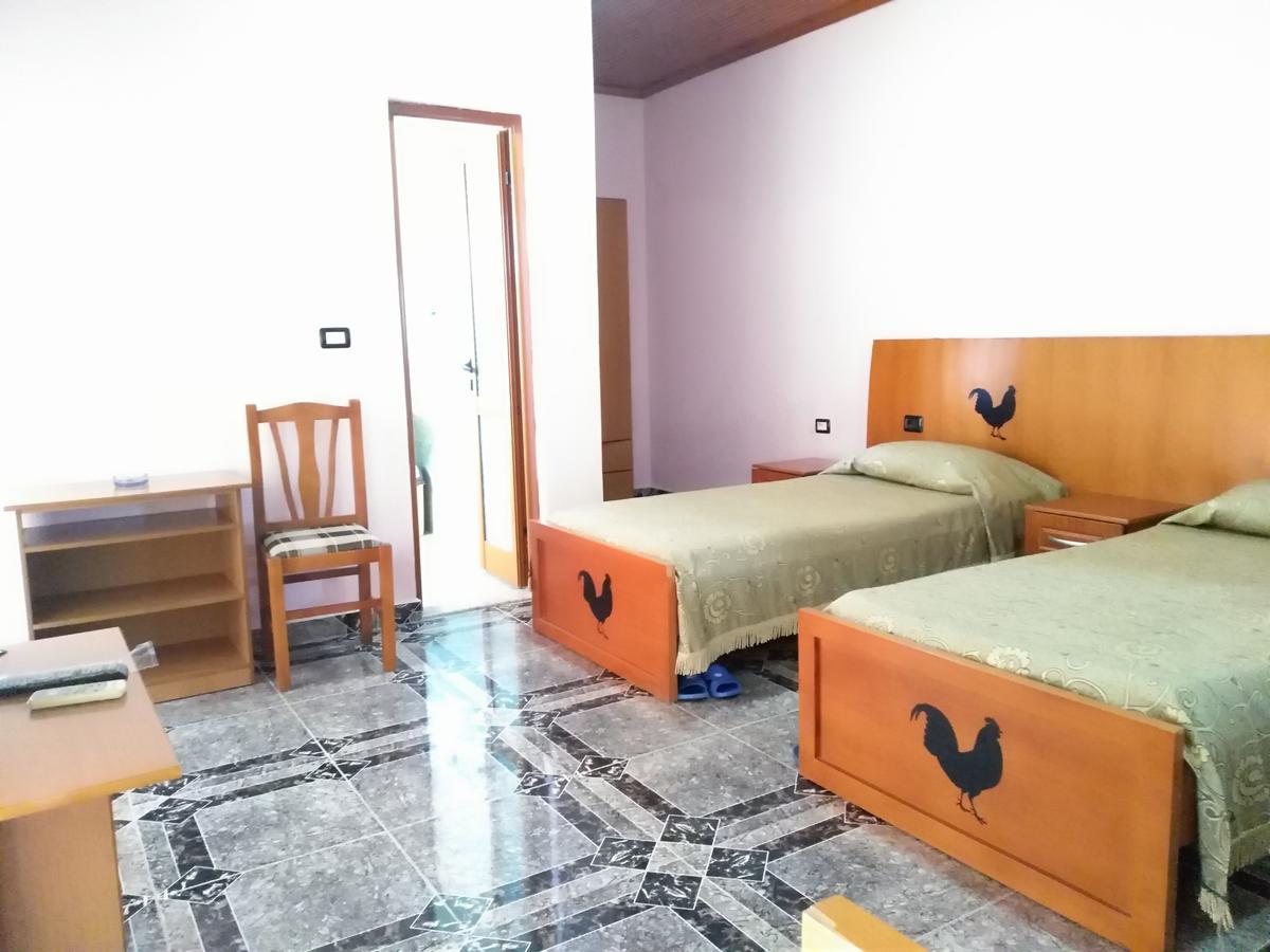 Hotel Gjeli Fier Exterior foto