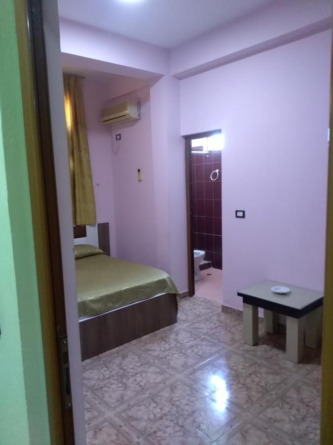 Hotel Gjeli Fier Exterior foto