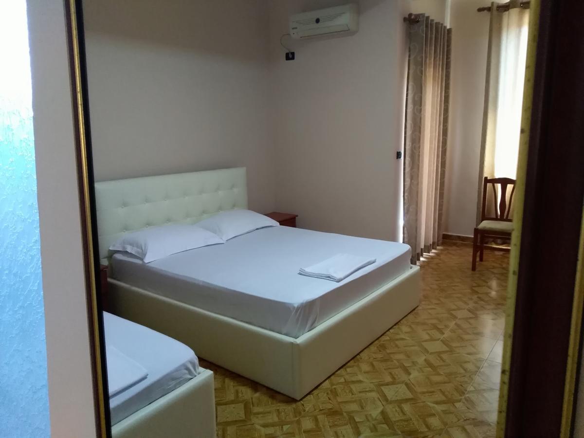 Hotel Gjeli Fier Exterior foto